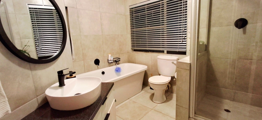 3 Bedroom Property for Sale in Langenhovenpark Free State